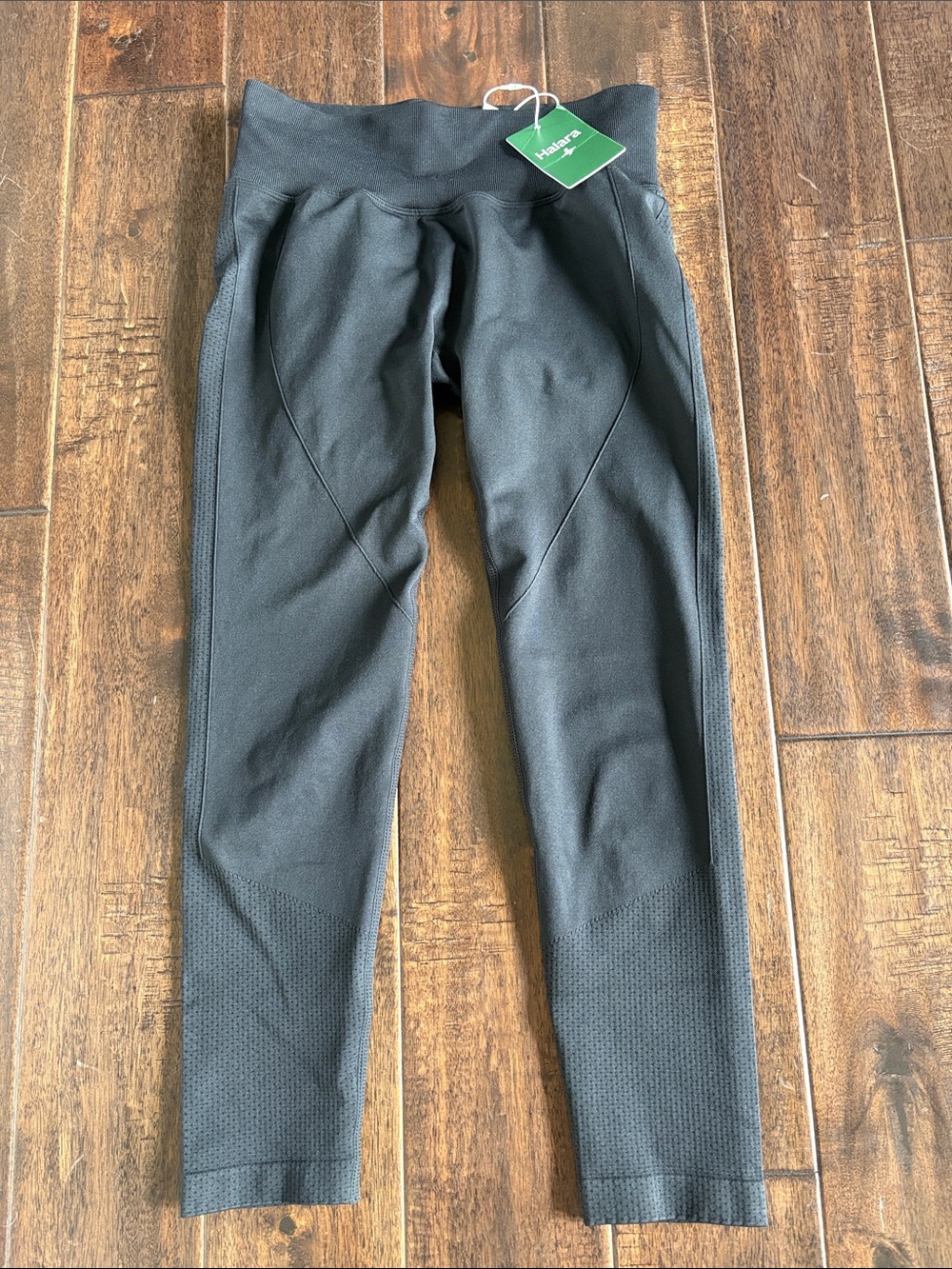 HALARA Black High-Rise Textured Panel butt lift Leggings
